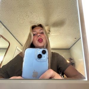 Meet your Posher, Savia